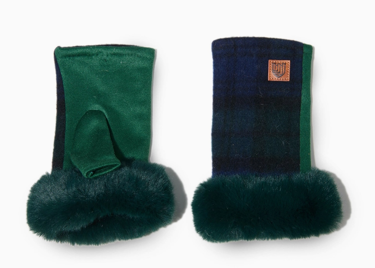Lambswool Mittens by Islander UK
