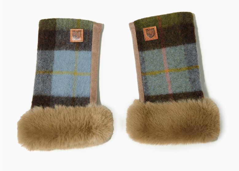Lambswool Mittens by Islander UK