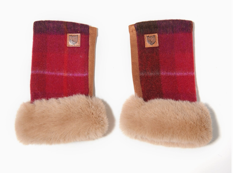 Lambswool Mittens by Islander UK